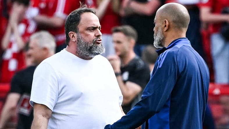 Nottingham Forest Başkanı Sahada Teknik Direktörü Azarladı
