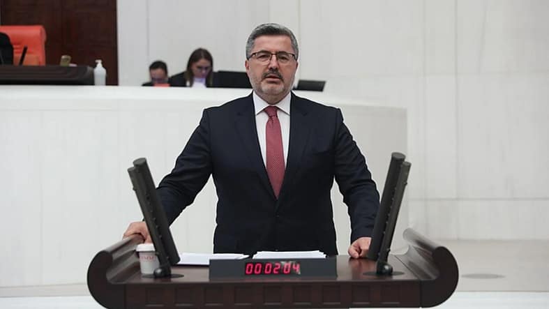 Ali Özkaya