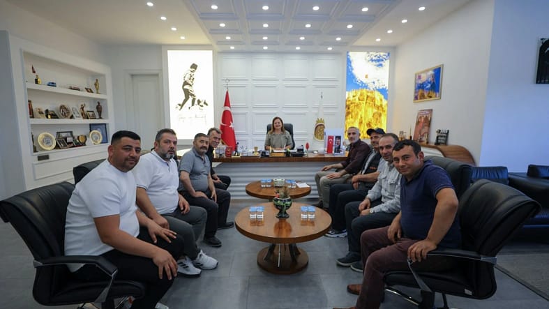 Başkan Köksal Sebze ve meyveciler
